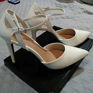 Christian Siriano Dress pumps
